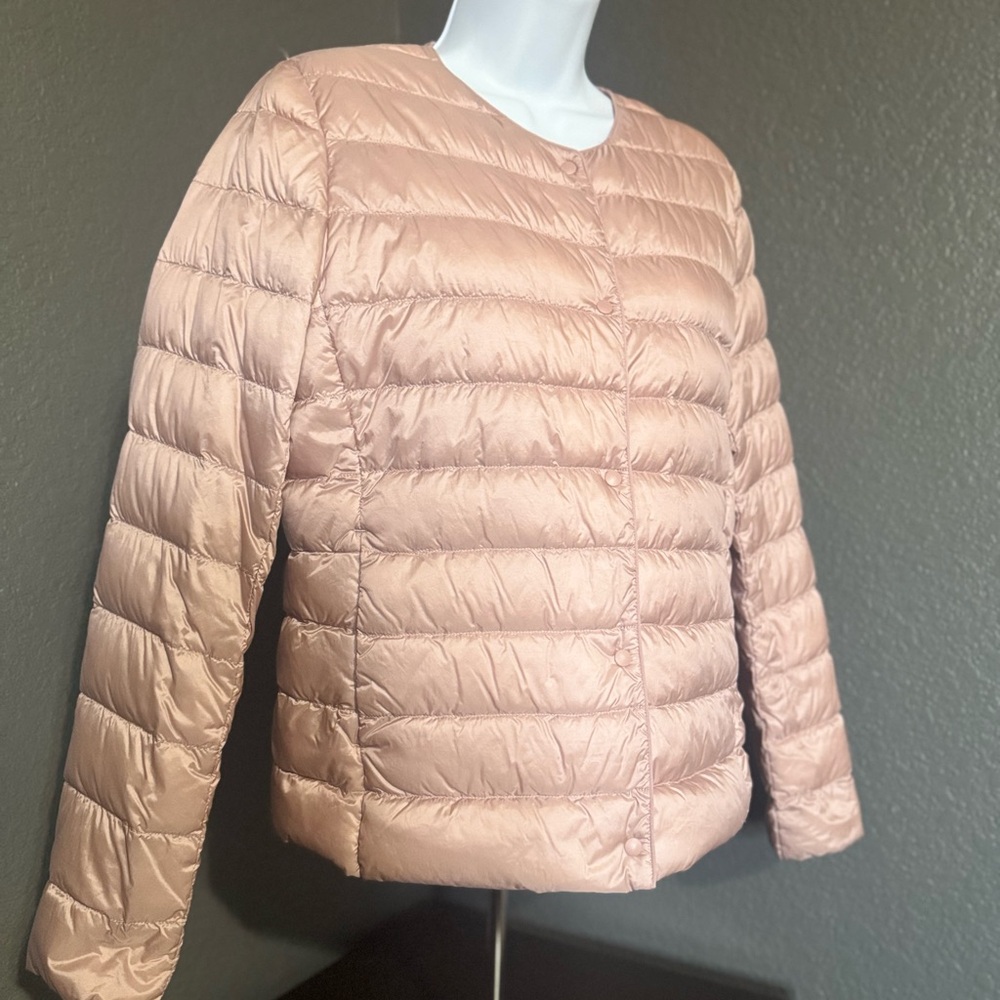 Uniqlo Women's Light Pink blush color Puffer Jacket - Picture 5 of 7